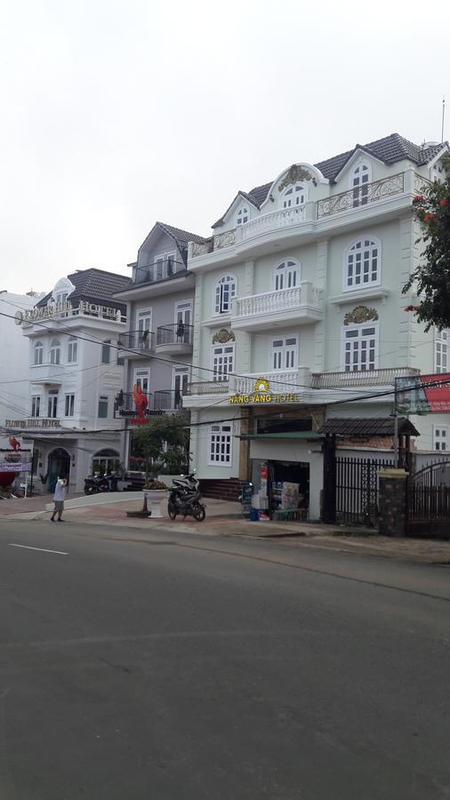 Nang Vang Hotel Đà Lạt Extérieur photo
